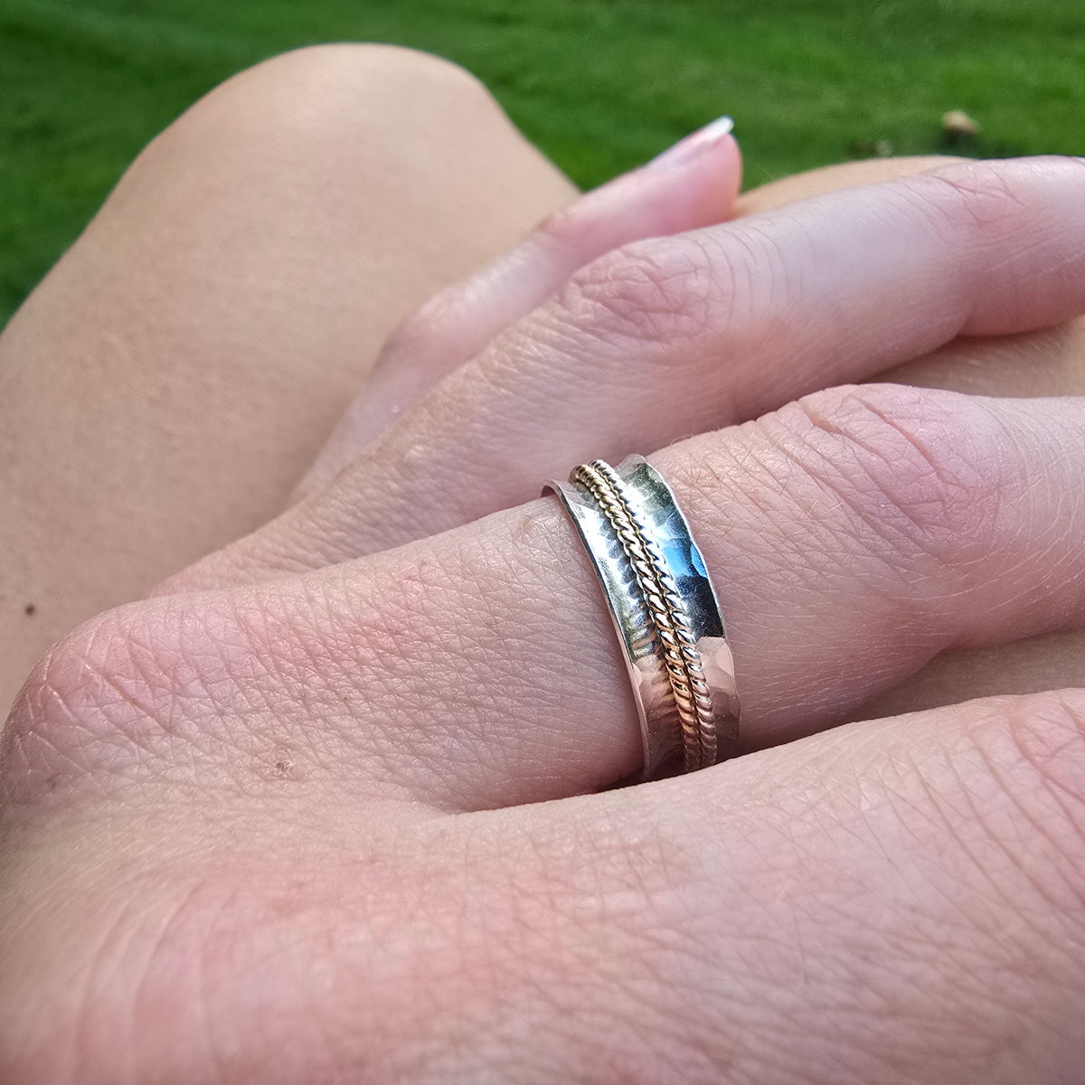 Presence Spinner Rings