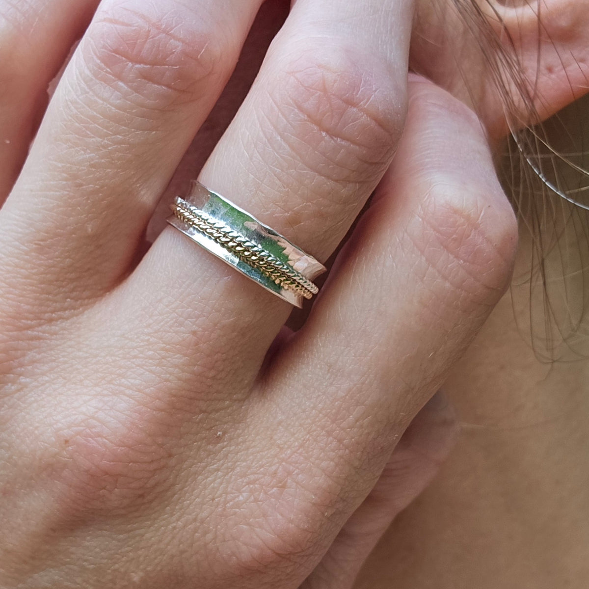 Presence Spinner Rings